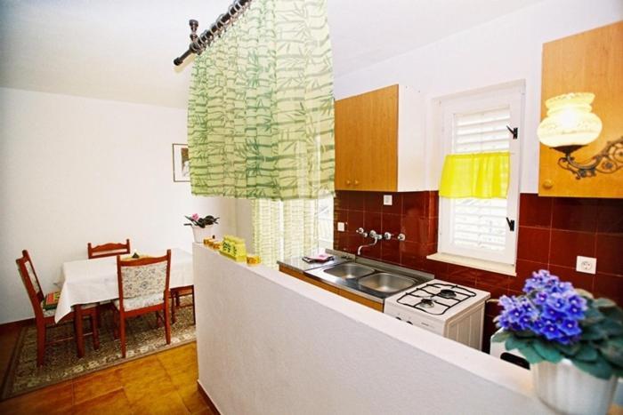 Sanja Guest house